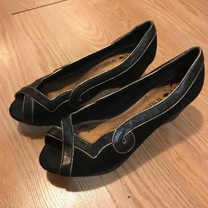Seychelles black suede, open toed wedge shoe-  8